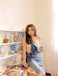 接吻视频扒衣服视频-吸血鬼大战狼人