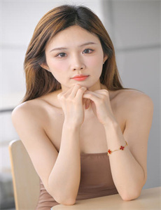 偷吻小护士-丑女无敌第四季