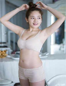 丁一宇-黑人巨大进入白人美女视频